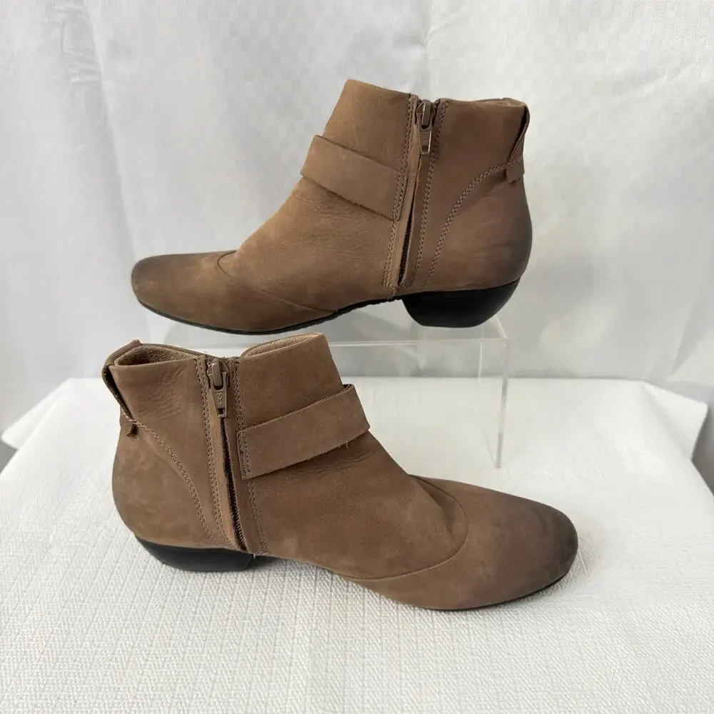Taos Boots Womens Size 8 Brown Oiled Leather Bootie Side Zip